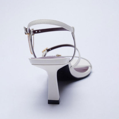 Chaussures pour femmes – Élégance d’été à bout carré