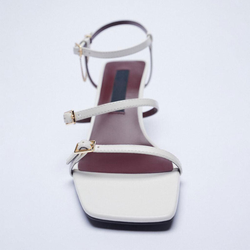Chaussures pour femmes – Élégance d’été à bout carré