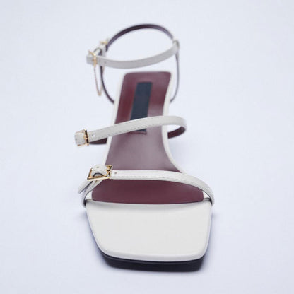 Chaussures pour femmes – Élégance d’été à bout carré